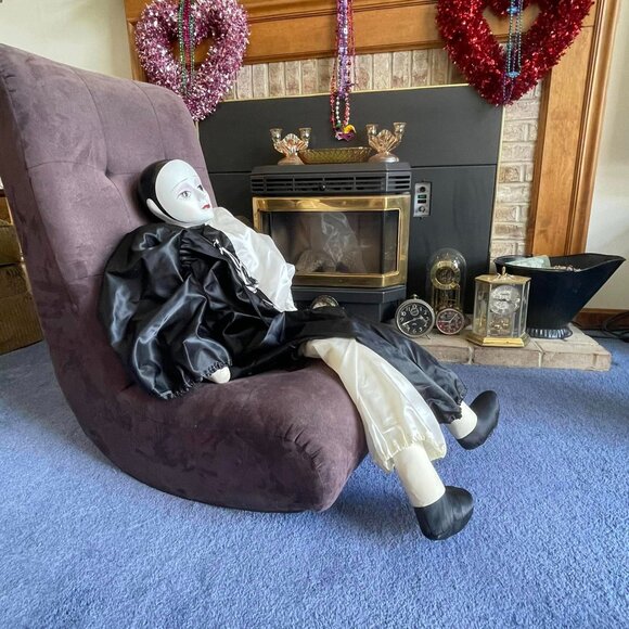 RARE Vintage 1984 Life Size Commedia del' Arte Porcelain Pierrot Harlequin Doll - Picture 7 of 14